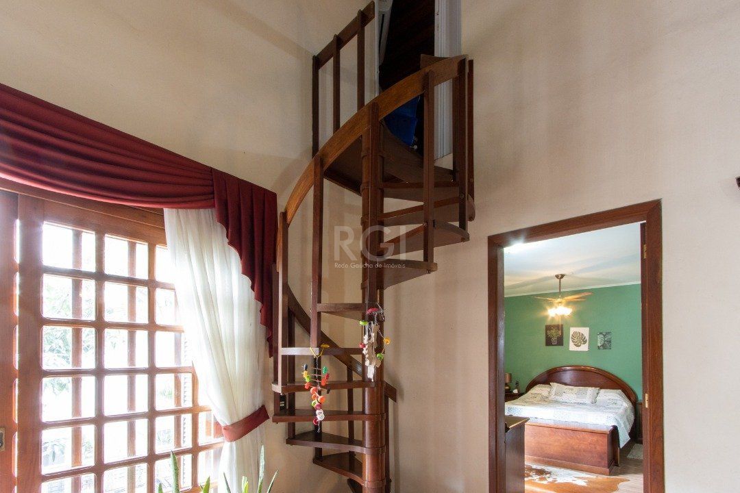Casa à venda com 5 quartos, 250m² - Foto 56