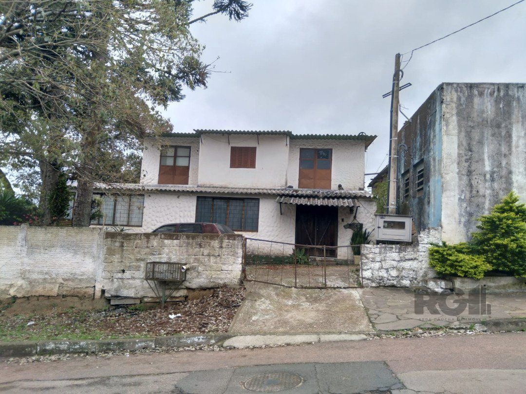 Casa à venda com 5 quartos, 200m² - Foto 2