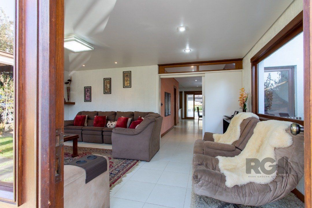 Casa de Condomínio à venda com 4 quartos, 226m² - Foto 4
