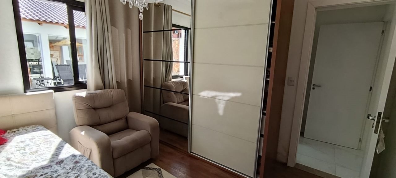 Casa à venda com 4 quartos, 180m² - Foto 12