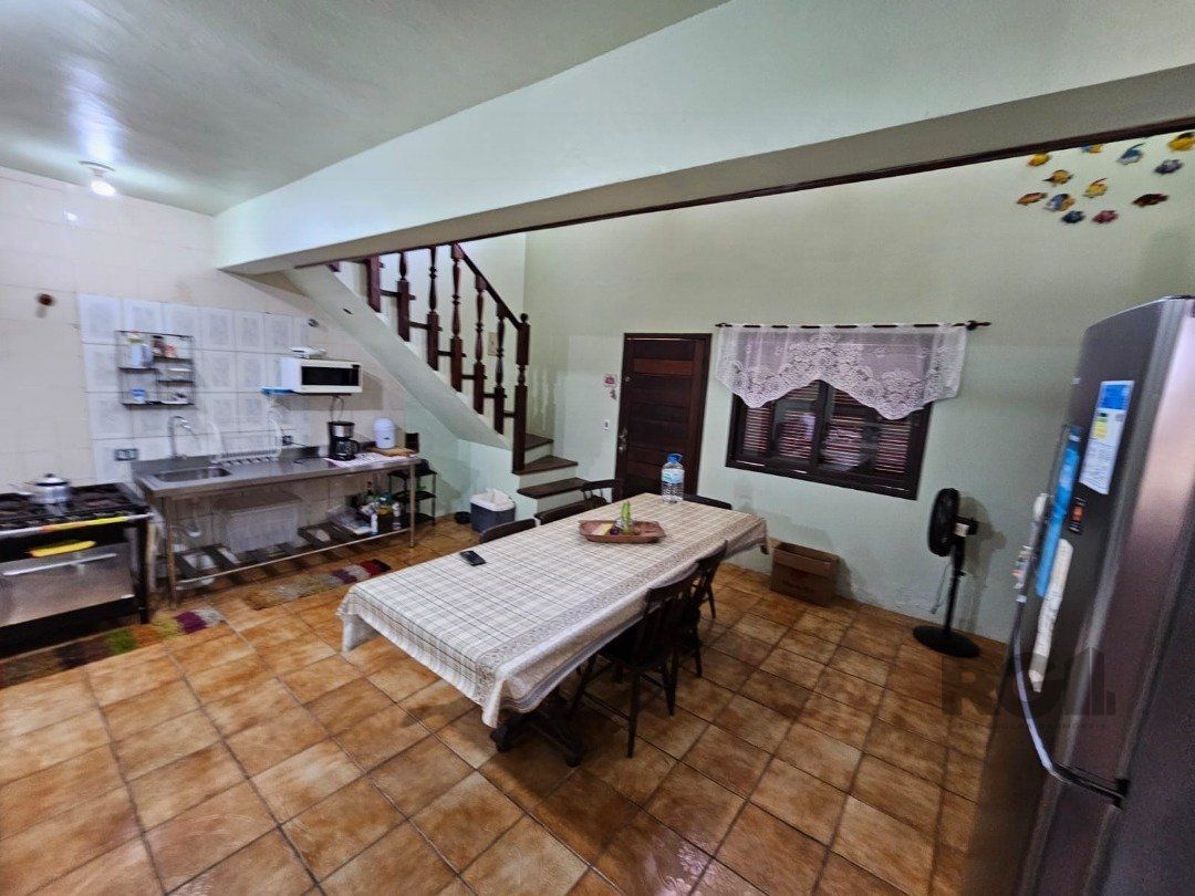 Casa à venda com 4 quartos, 220m² - Foto 9