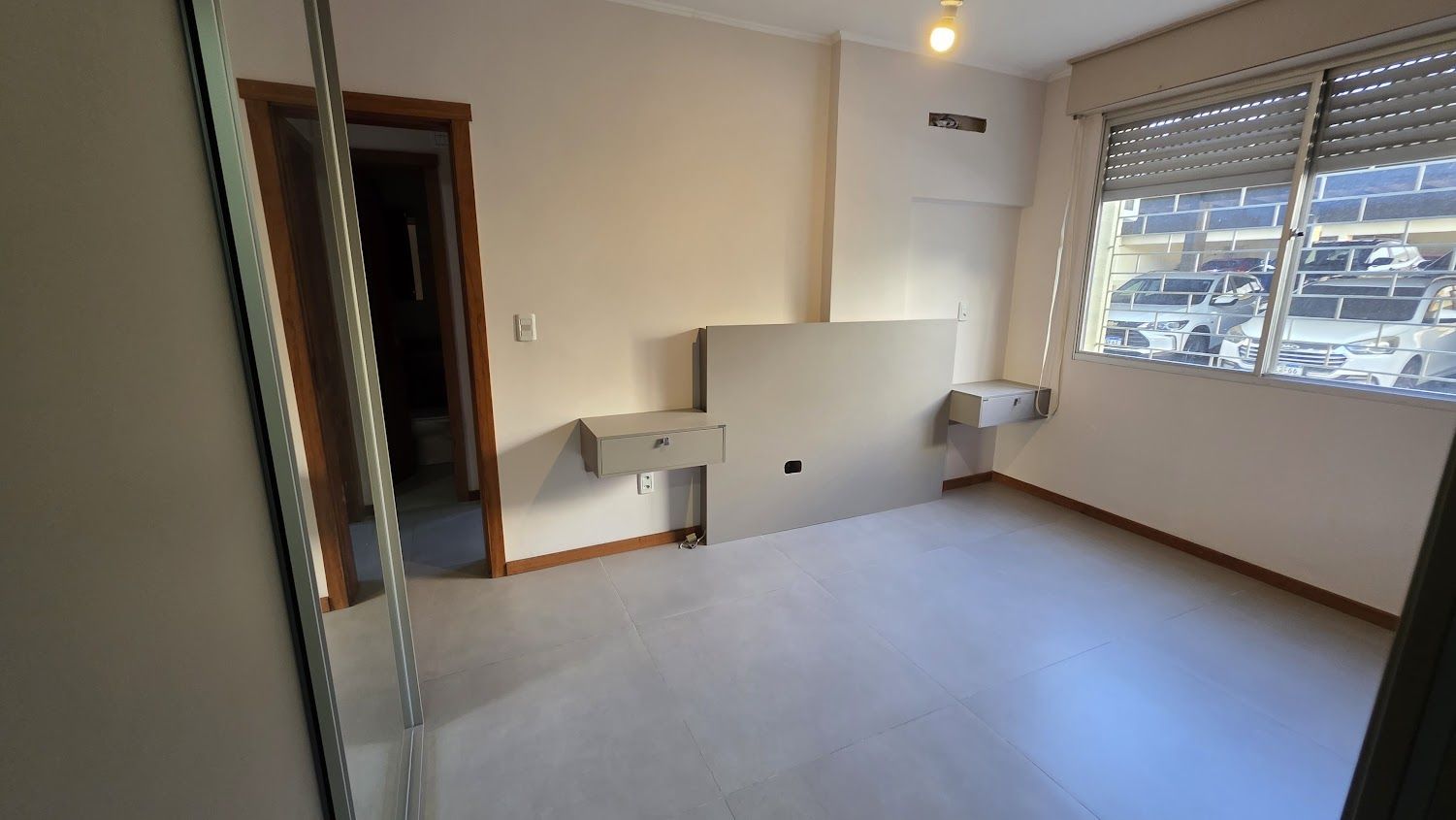 Apartartamento 2 dorm, reformado, semi mobiliado - bairro Cristal
