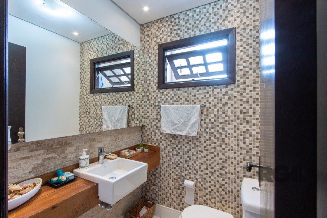 Casa de Condomínio à venda com 3 quartos, 360m² - Foto 40