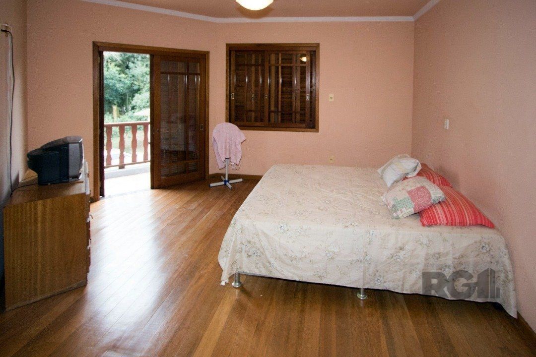 Casa à venda com 6 quartos, 321m² - Foto 28