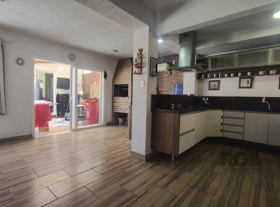 Casa de Condomínio à venda com 3 quartos, 248m² - Foto 5