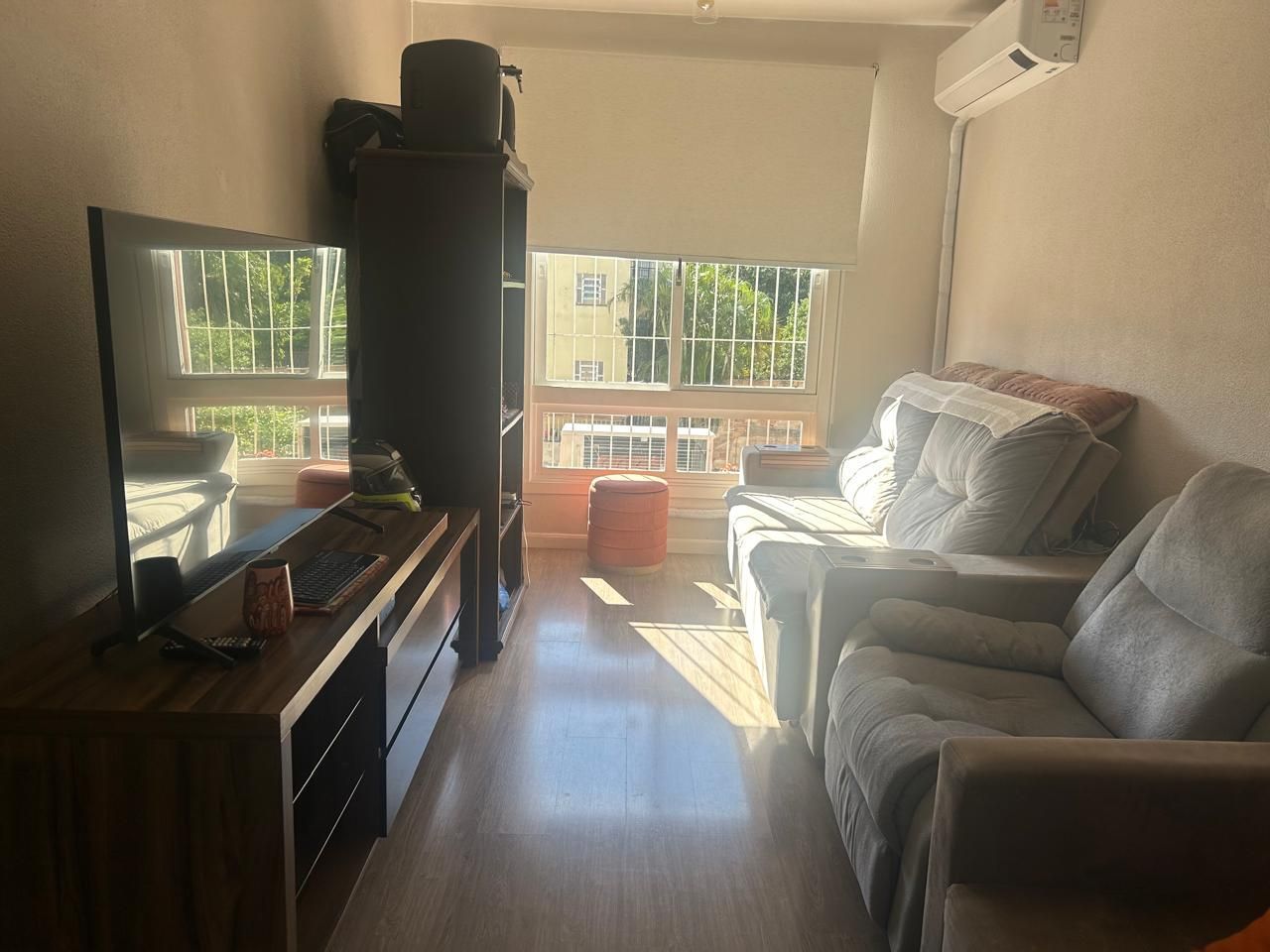 Apartamento 2 dormitórios  I Vaga  de garagem- bairro Tristeza