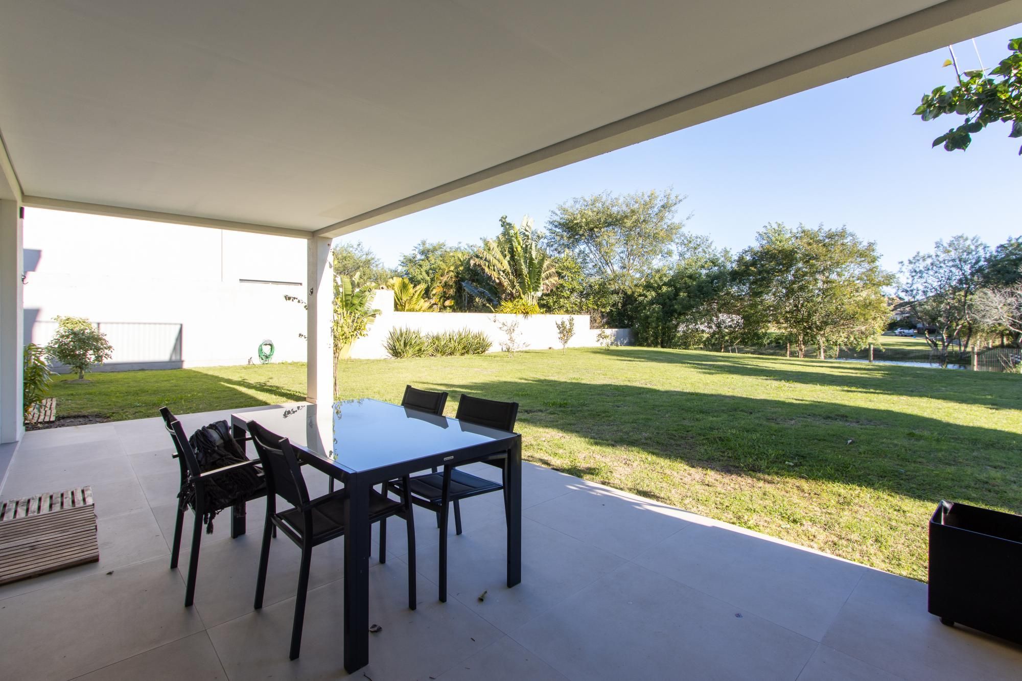 Casa de Condomínio à venda com 5 quartos, 318m² - Foto 21