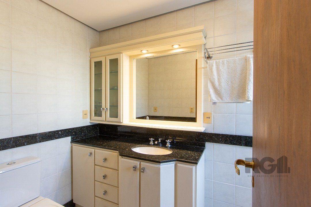 Casa de Condomínio à venda com 4 quartos, 216m² - Foto 33