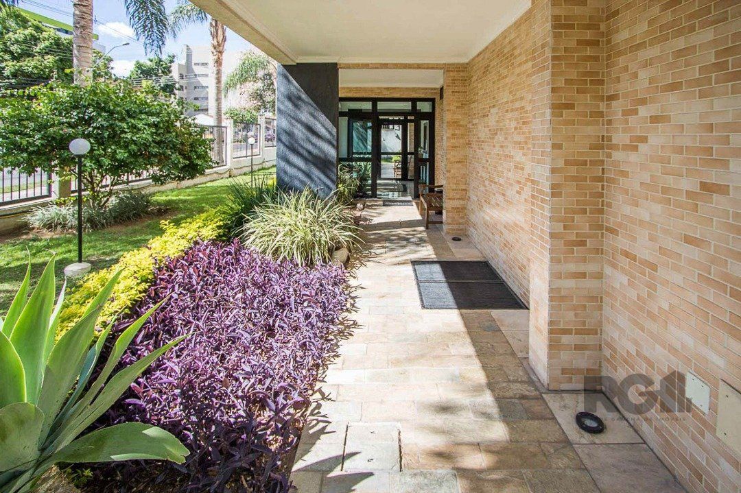 Apartamento à venda com 2 quartos, 64m² - Foto 2