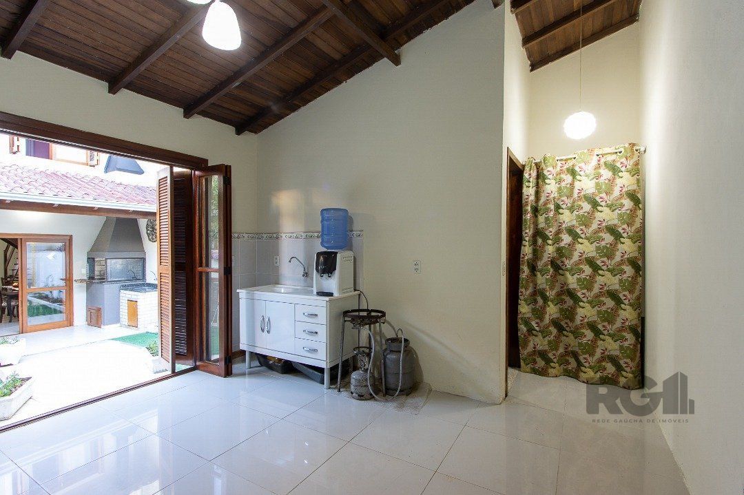 Casa à venda com 5 quartos, 300m² - Foto 24