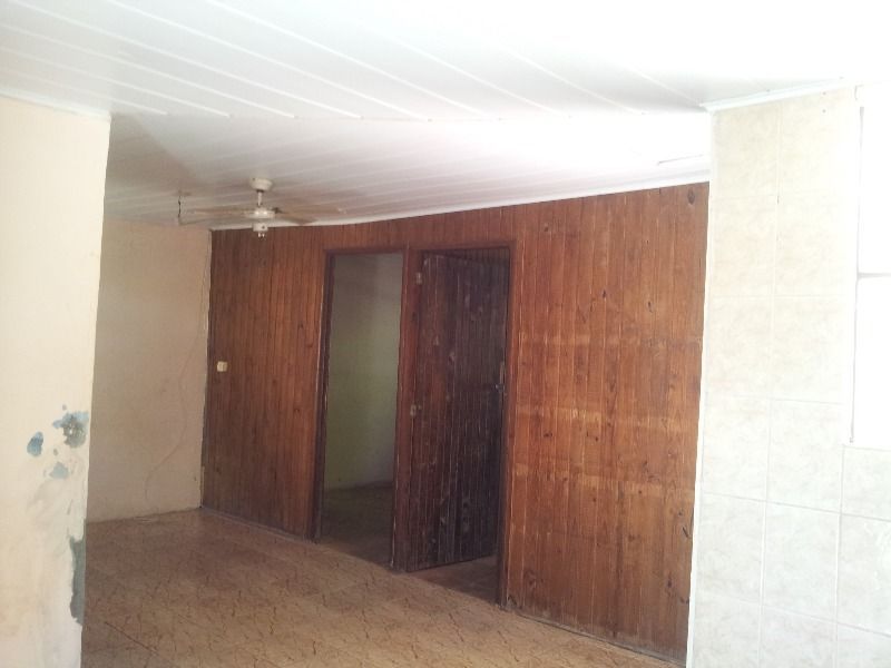 Casa à venda com 2 quartos, 100m² - Foto 3