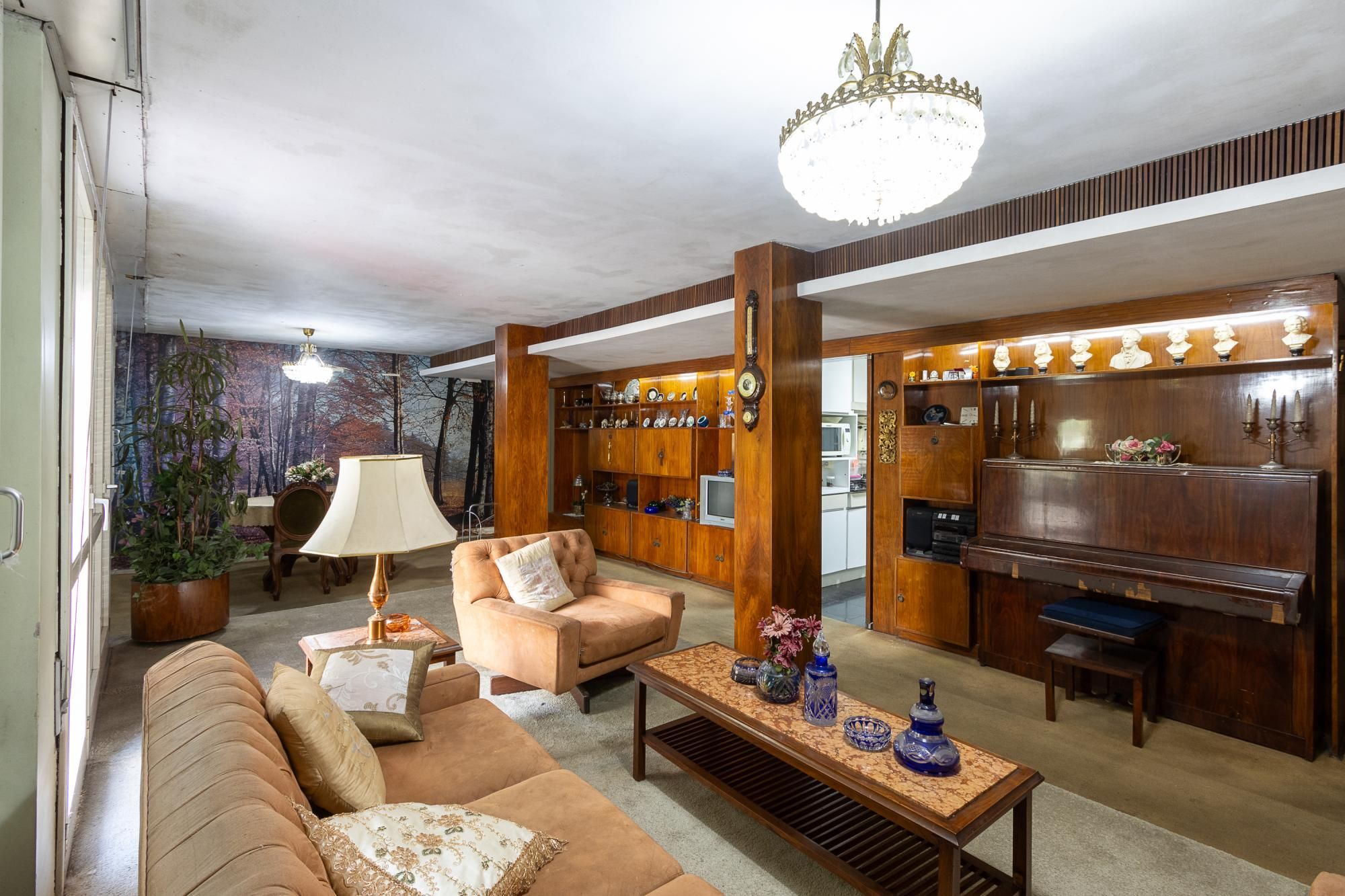 Apartamento frente à fundos, 3 dormitórios, 1 vaga escriturada - Centro Histórico