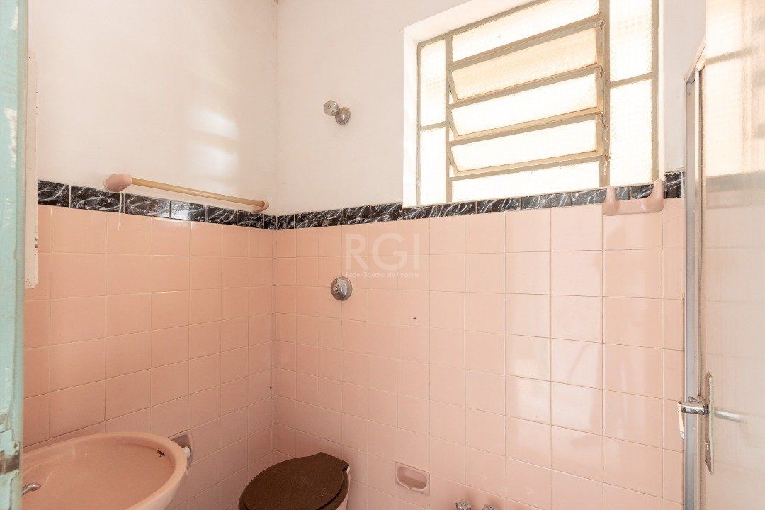 Casa à venda com 3 quartos, 220m² - Foto 6