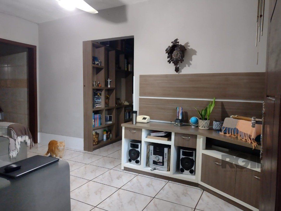 Casa à venda com 3 quartos, 281m² - Foto 4