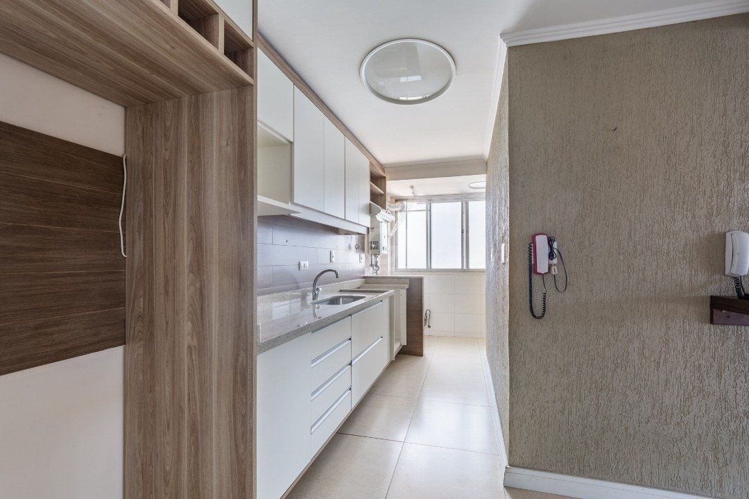 Apartamento à venda com 79m², 3 quartos, 1 vaga no bairro Cristal em Porto Alegre