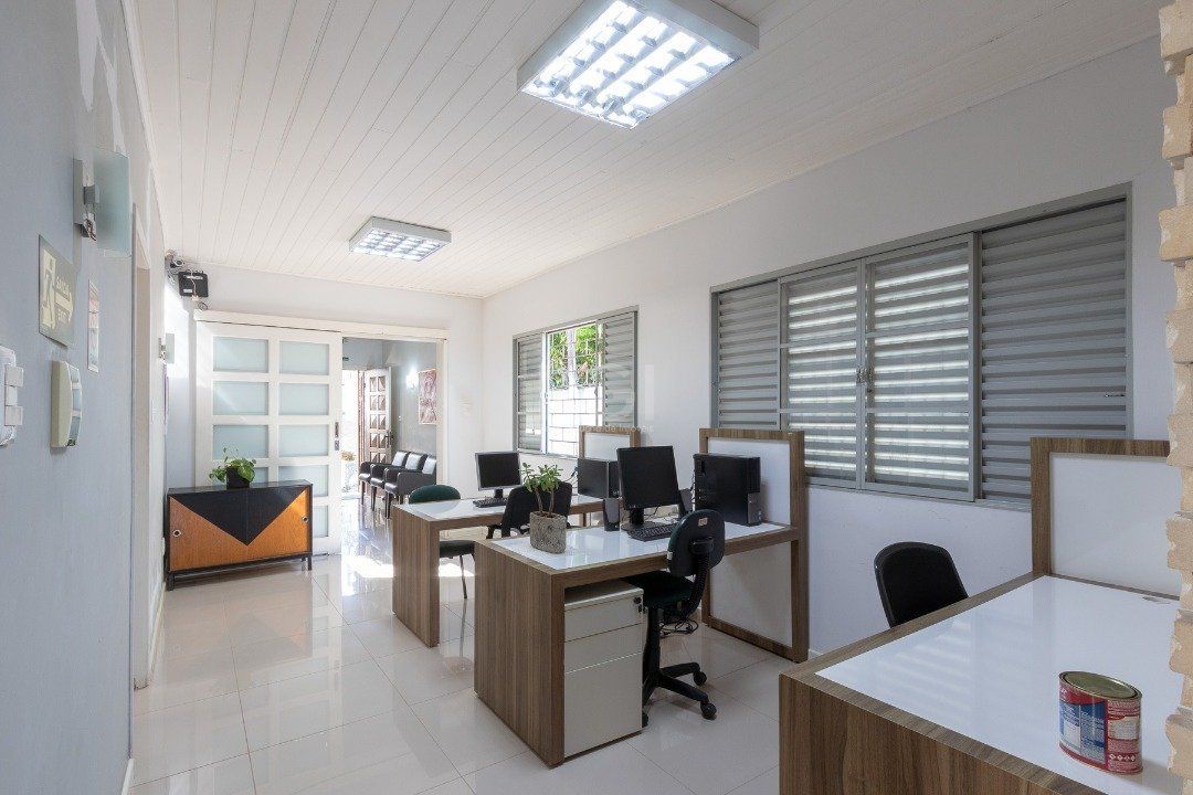 Casa à venda com 5 quartos, 199m² - Foto 13