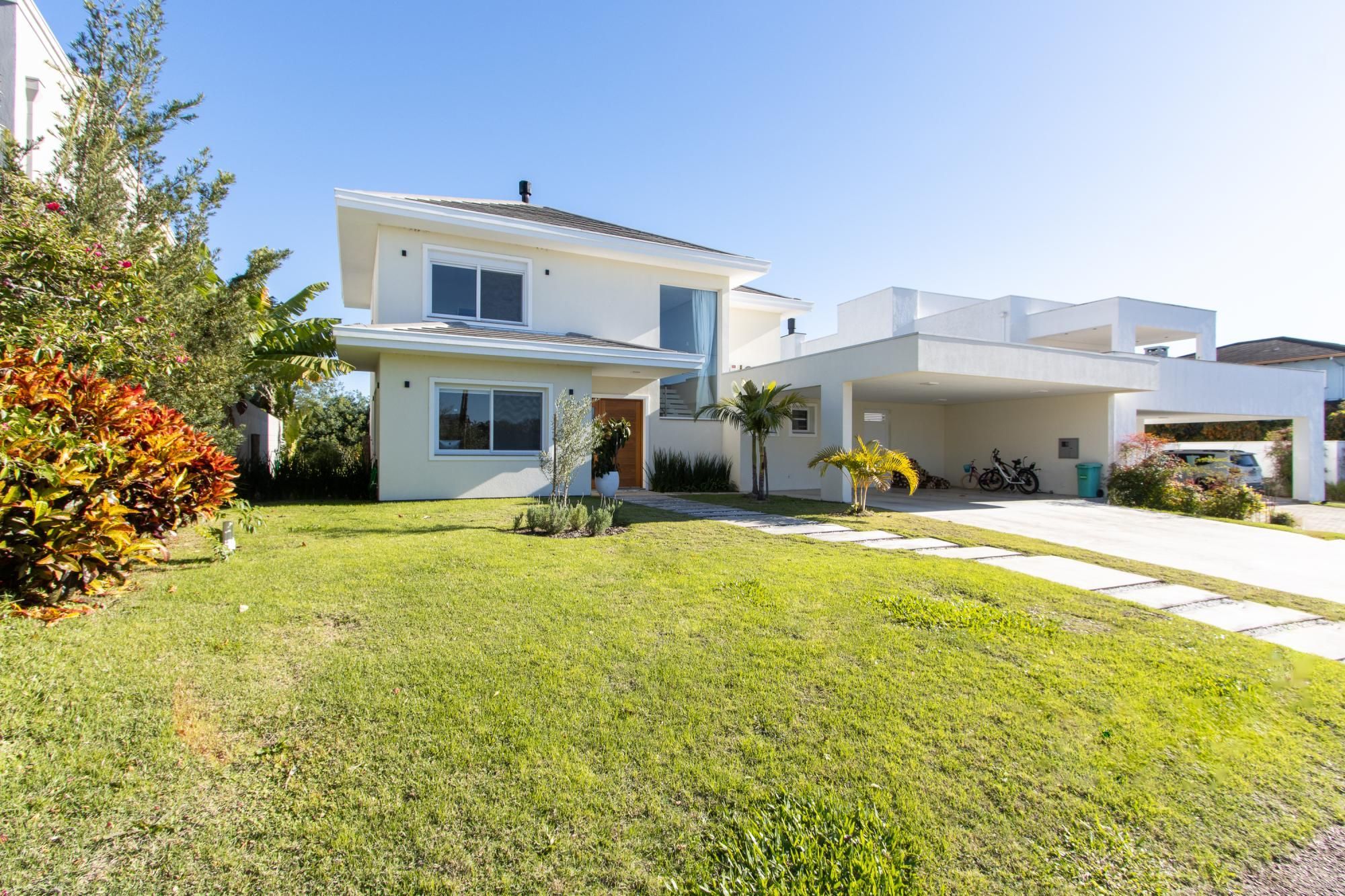 Casa de Condomínio à venda com 5 quartos, 318m² - Foto 3