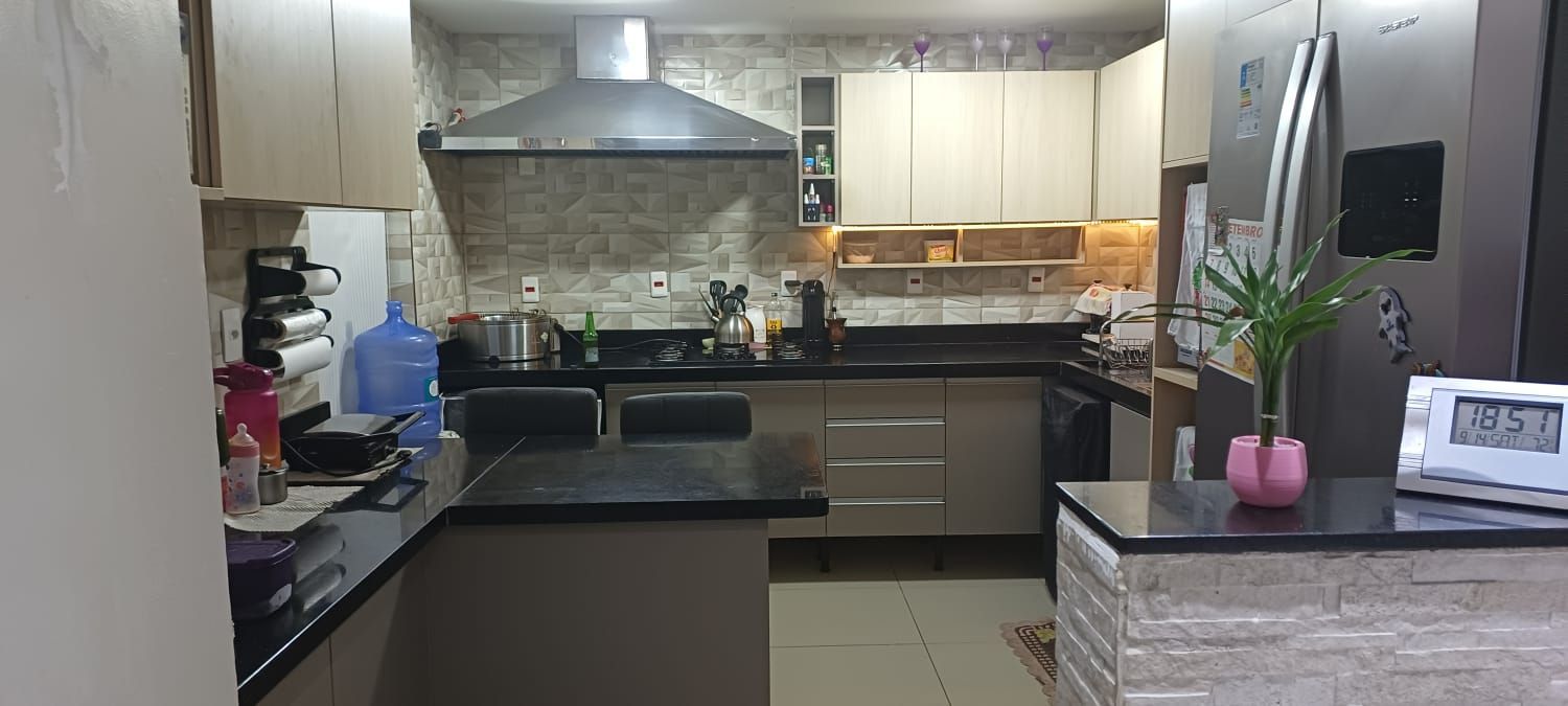 Casa de Condomínio à venda com 4 quartos, 85m² - Foto 2