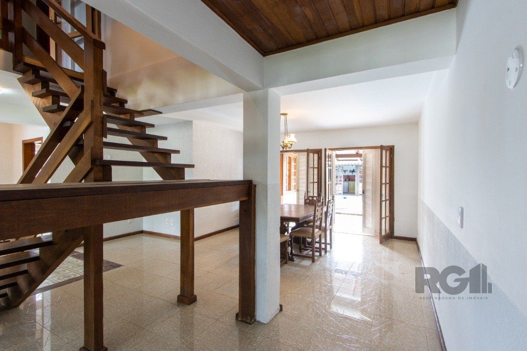 Casa à venda com 4 quartos, 256m² - Foto 11