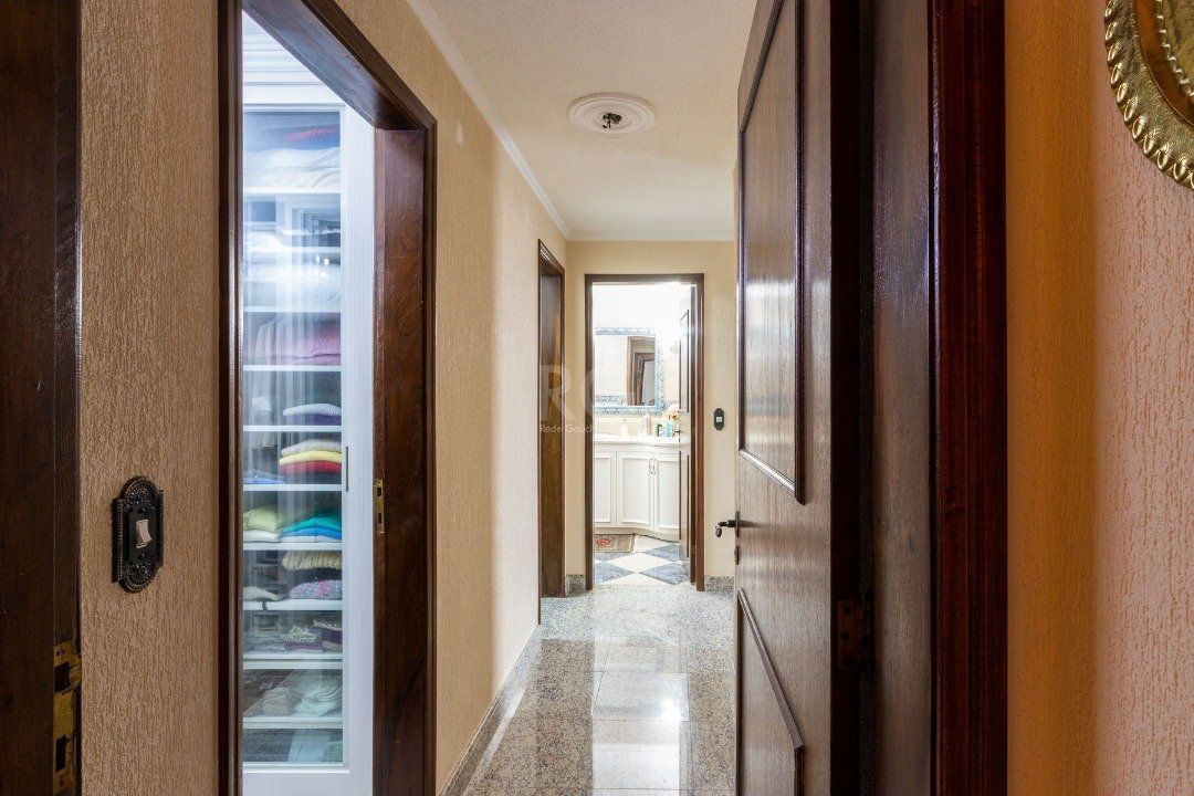 Casa à venda com 4 quartos, 430m² - Foto 47