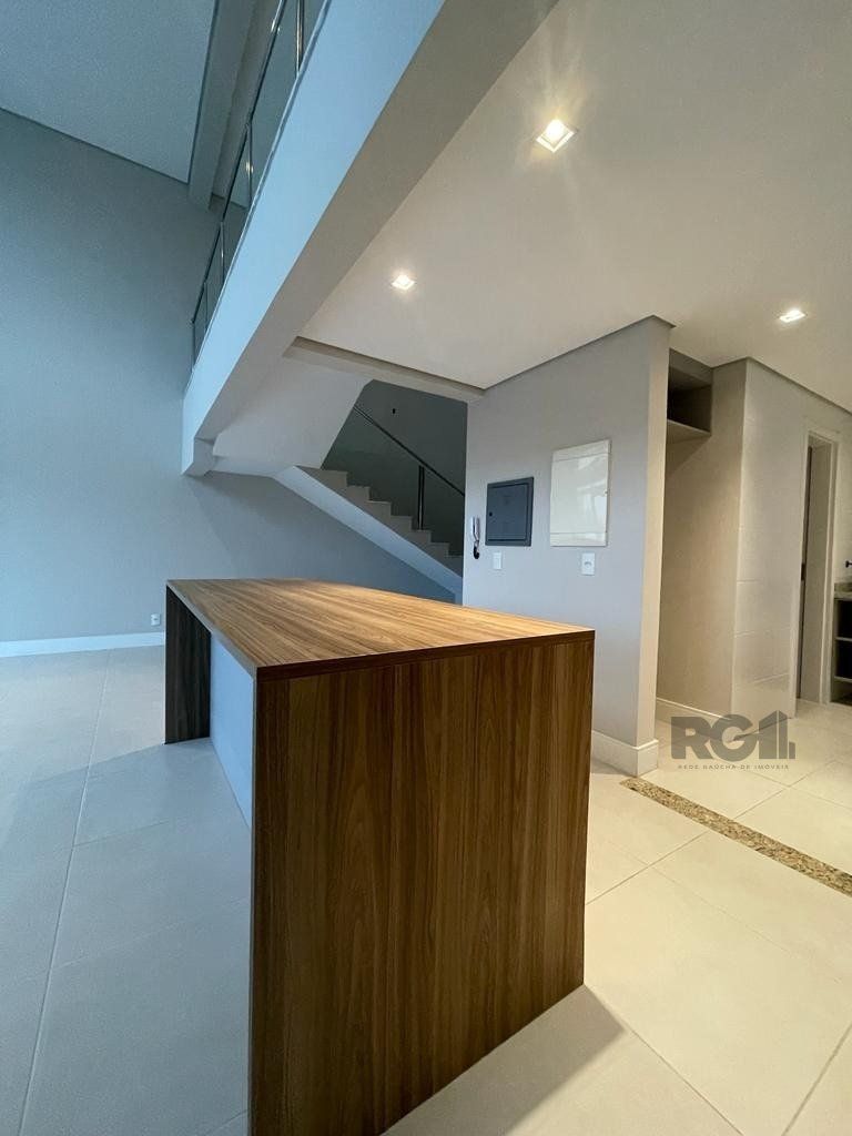 Apartamento à venda com 3 quartos, 180m² - Foto 2