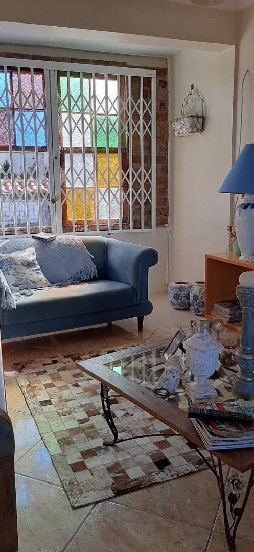 Casa à venda com 4 quartos, 195m² - Foto 2