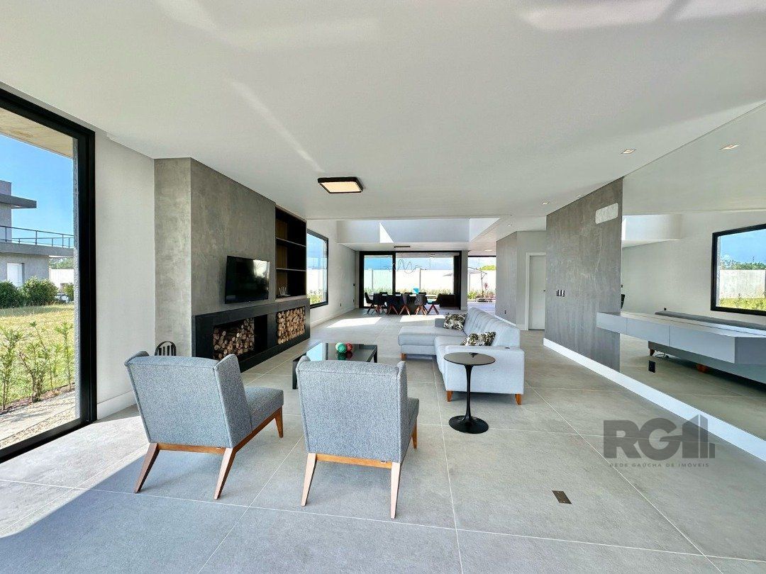 Casa de Condomínio à venda com 5 quartos, 350m² - Foto 3