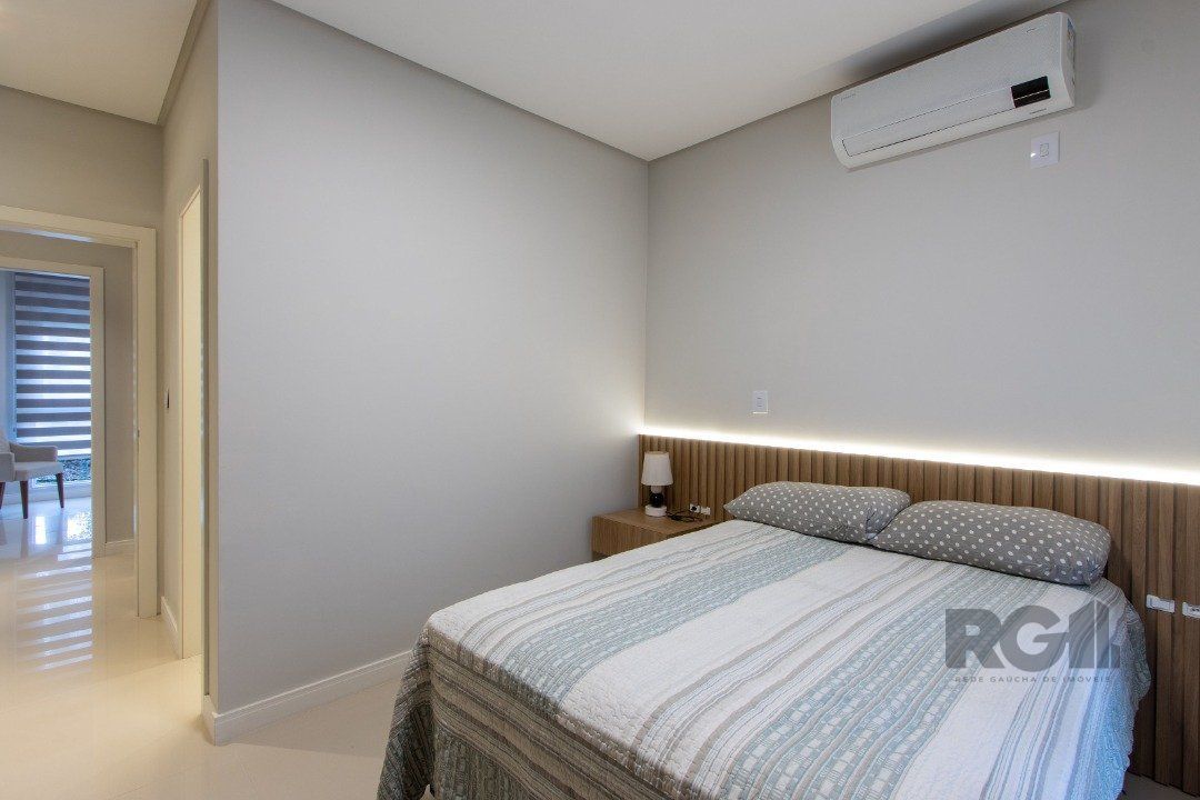 Casa de Condomínio à venda com 4 quartos, 350m² - Foto 15