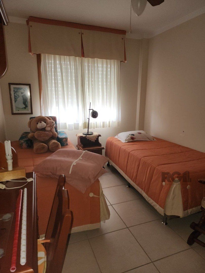 Apartamento à venda com 3 quartos, 145m² - Foto 18