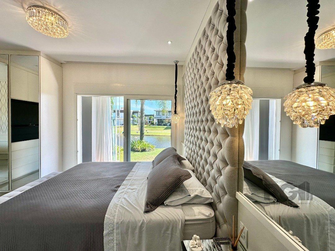 Casa de Condomínio à venda com 3 quartos, 210m² - Foto 18