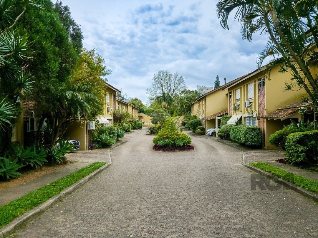 Casa de Condomínio à venda com 3 quartos, 162m² - Foto 2
