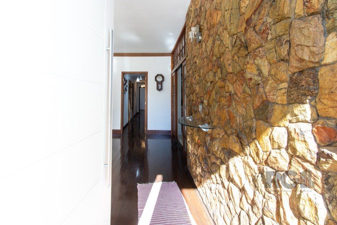 Casa à venda com 3 quartos, 222m² - Foto 5