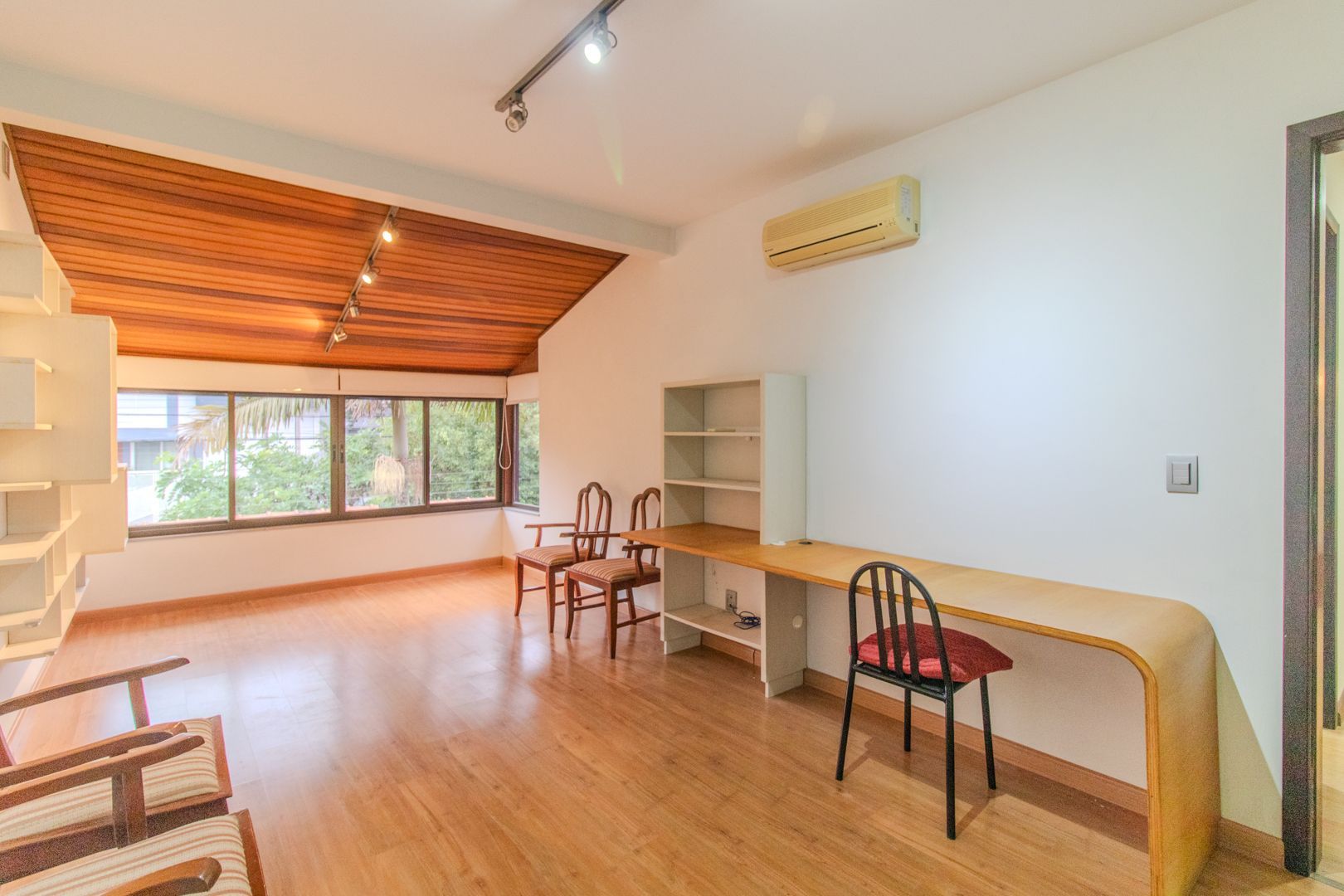 Casa à venda com 3 quartos, 291m² - Foto 15