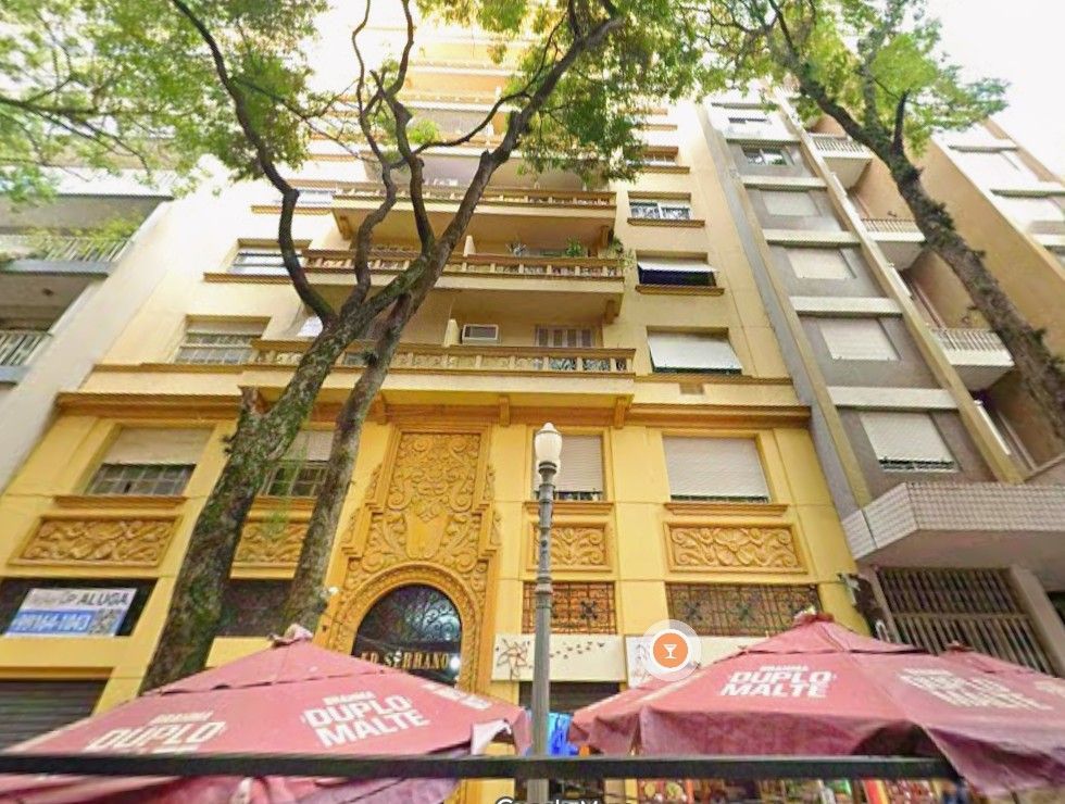 Apartamento de 3 dormitórios, 2 banheiros no Centro Histórico.