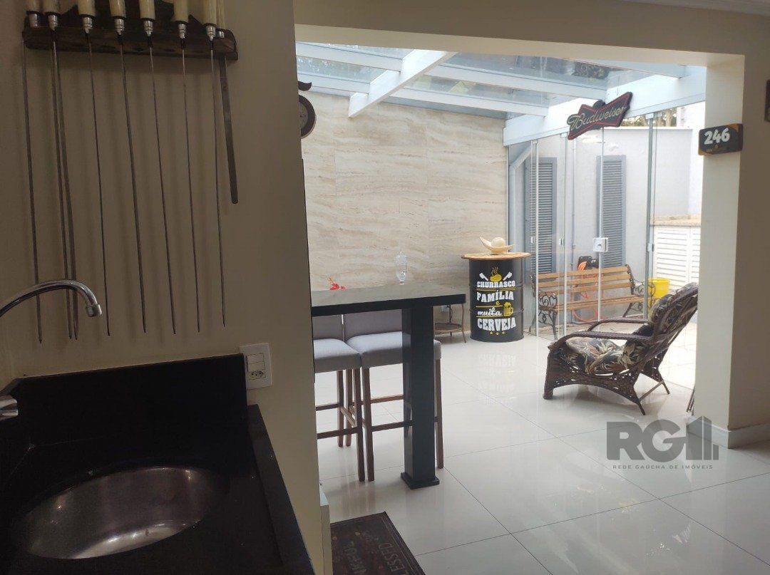 Casa à venda com 4 quartos, 201m² - Foto 9