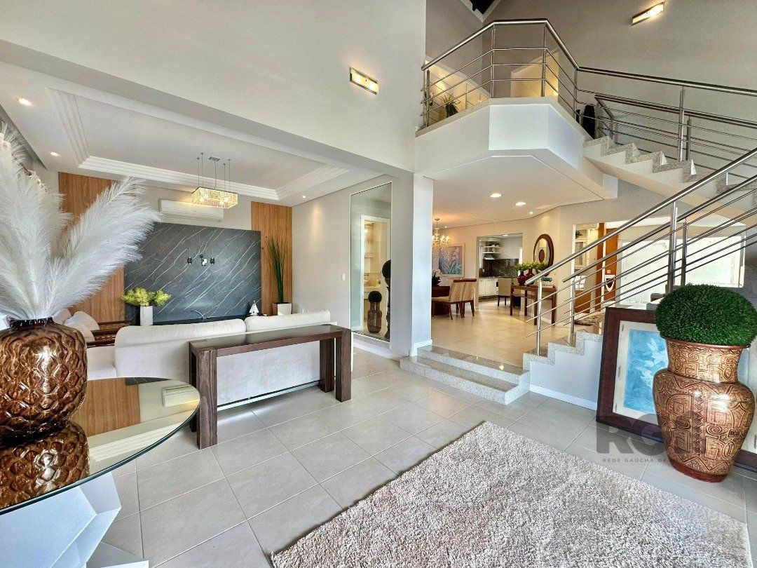 Casa de Condomínio à venda com 5 quartos, 323m² - Foto 4