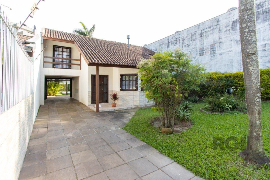 Casa à venda com 3 quartos, 179m² - Foto 2