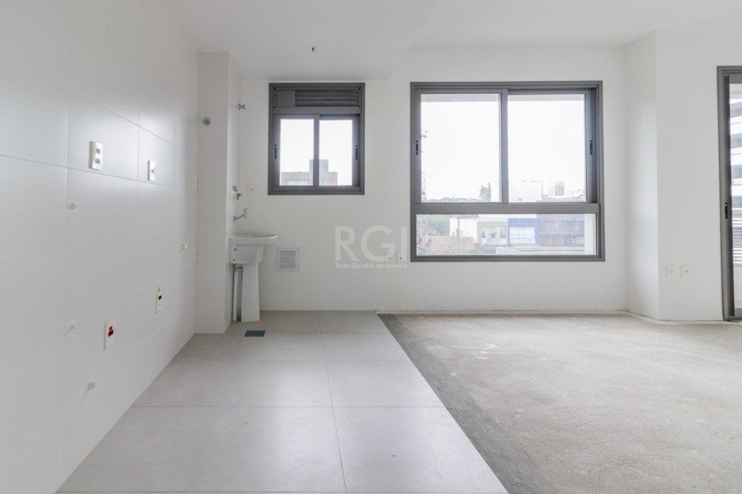 Apartamento à venda com 38m², 1 quarto, 1 vaga no bairro Tristeza em Porto Alegre