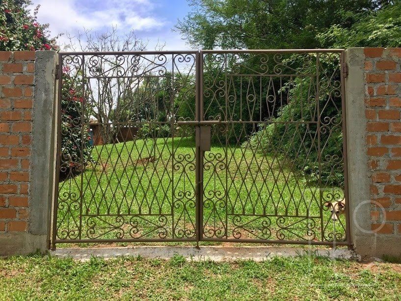 Casa para Venda - 570m², 3 dormitórios, sendo 1 suites, 2 vagas - Hípica