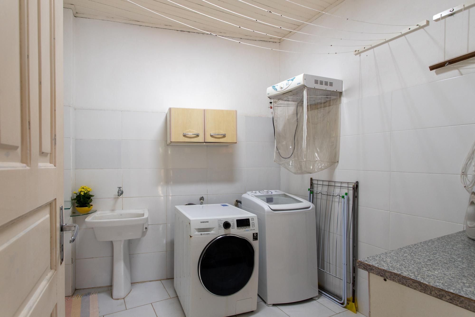 Casa à venda com 5 quartos, 183m² - Foto 51