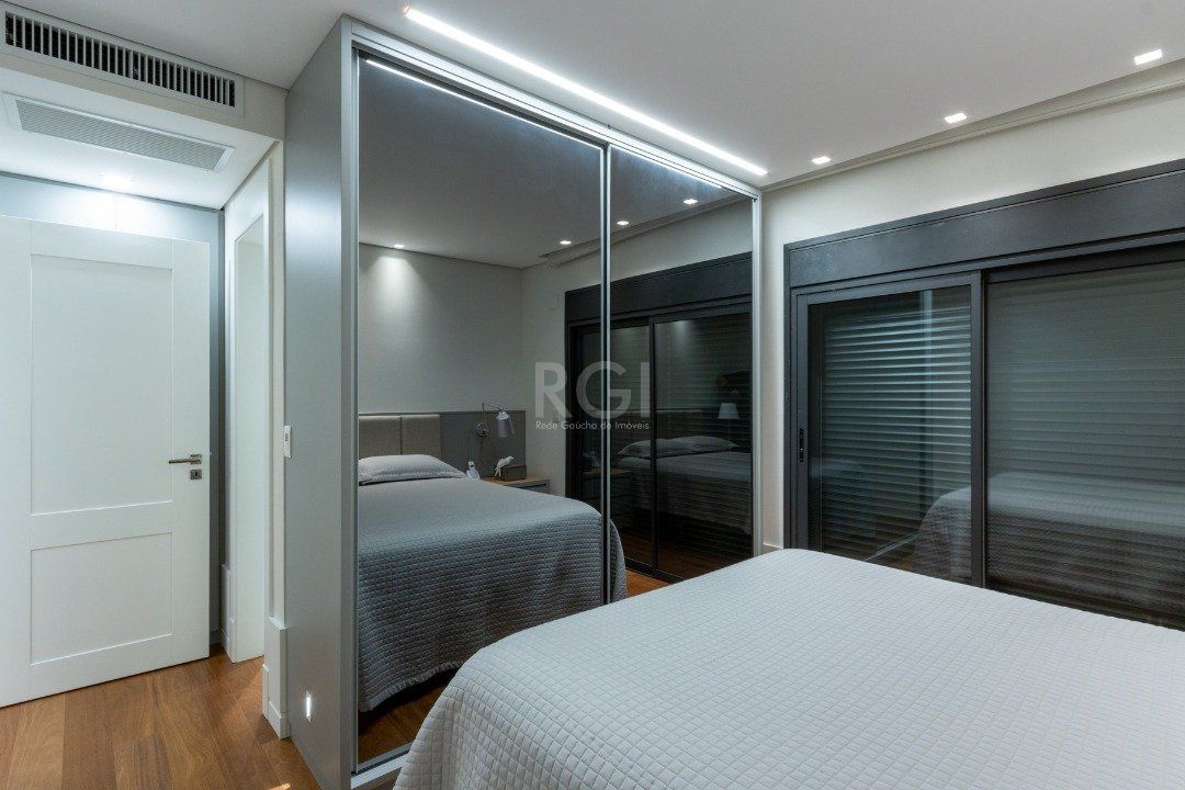 Apartamento à venda com 3 quartos, 256m² - Foto 42