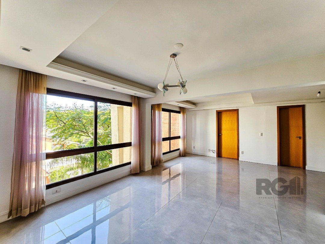 Apartamento à venda com 4 quartos, 157m² - Foto 1