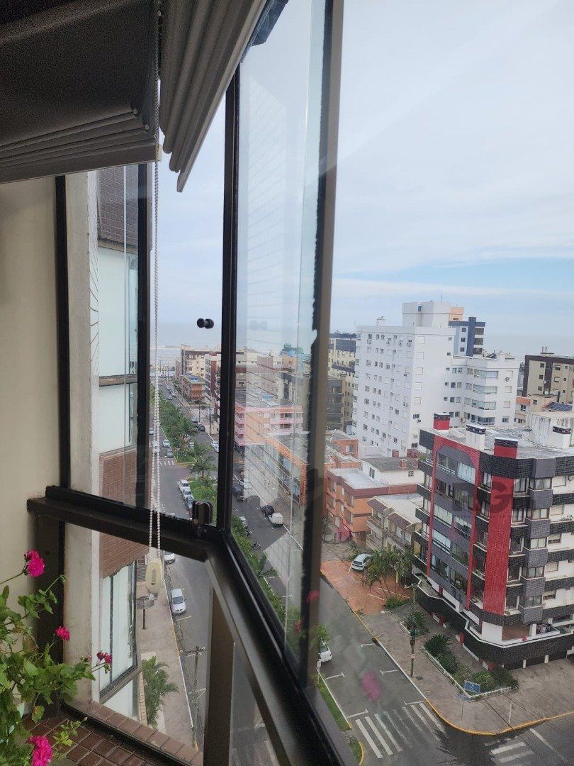 Apartamento à venda com 3 quartos, 145m² - Foto 1