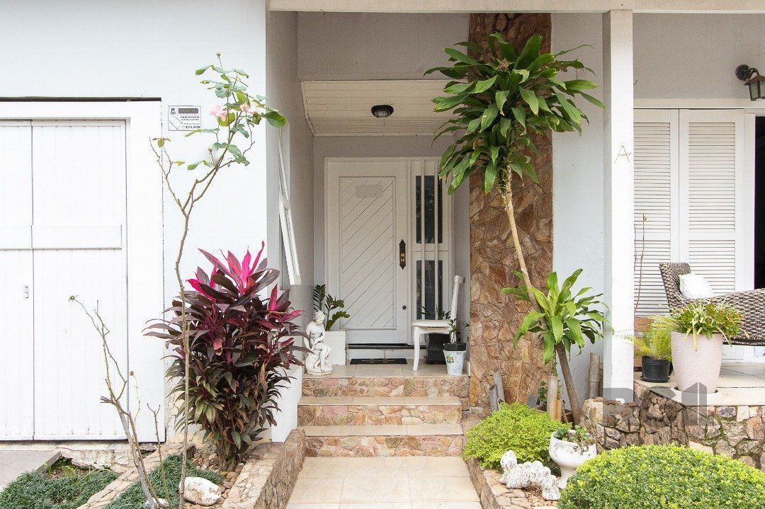 Casa, 3 quartos, 267 m² - Foto 1