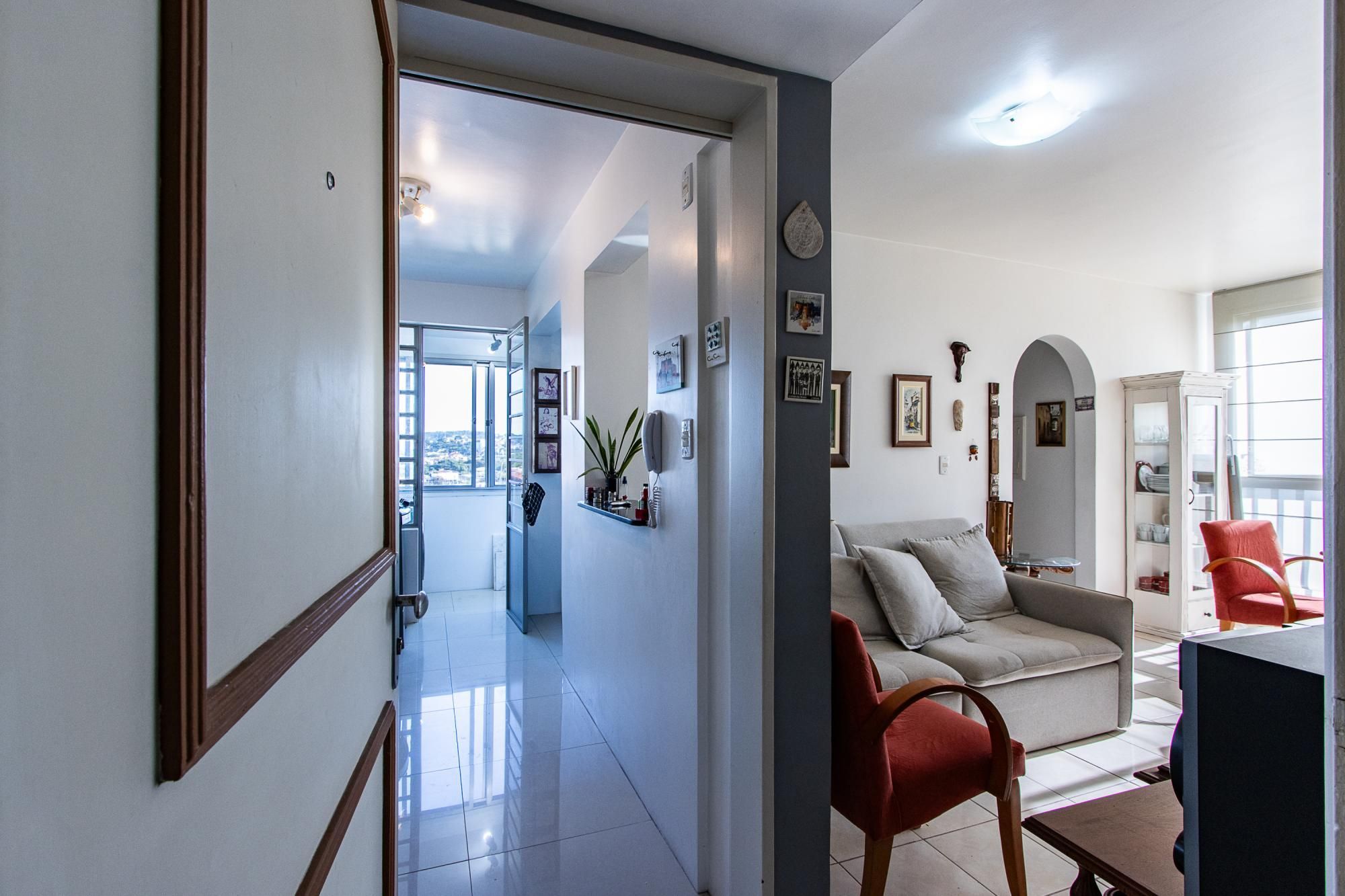 Apartamento à venda com 61m², 2 quartos no bairro Cristal em Porto Alegre