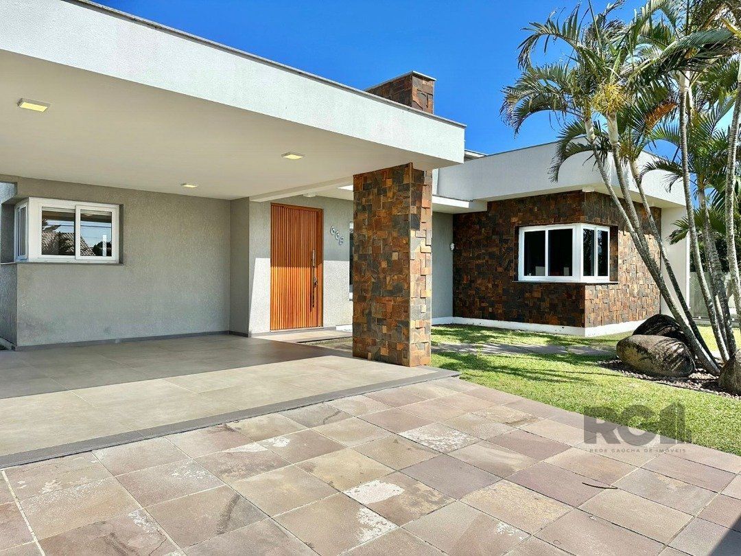 Casa, 4 quartos, 260 m² - Foto 1