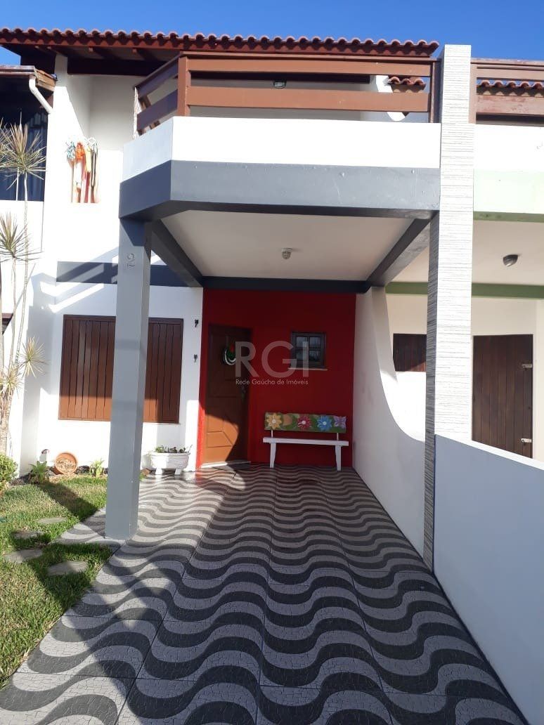 Casa à venda com 3 quartos, 127m² - Foto 1