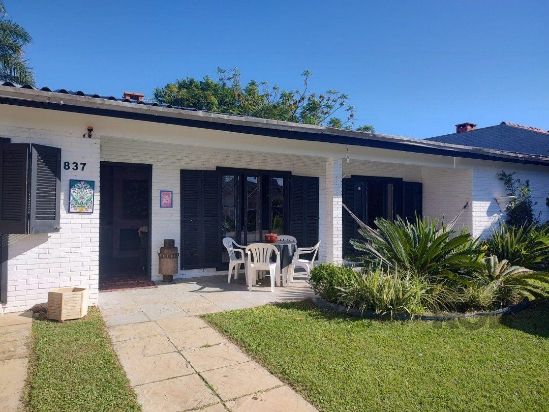 Casa, 5 quartos, 148 m² - Foto 1