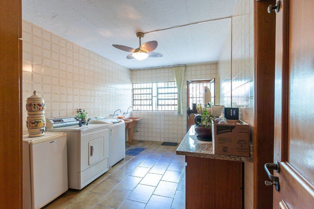 Casa à venda com 4 quartos, 725m² - Foto 55