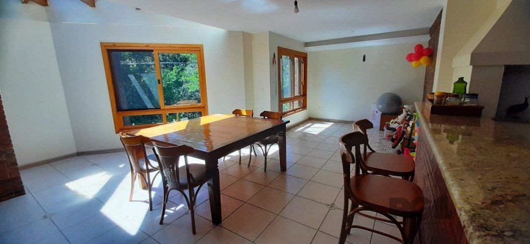 Casa de Condomínio à venda com 4 quartos, 246m² - Foto 8